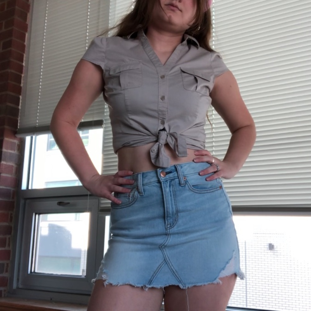 Short sleeve khaki button down